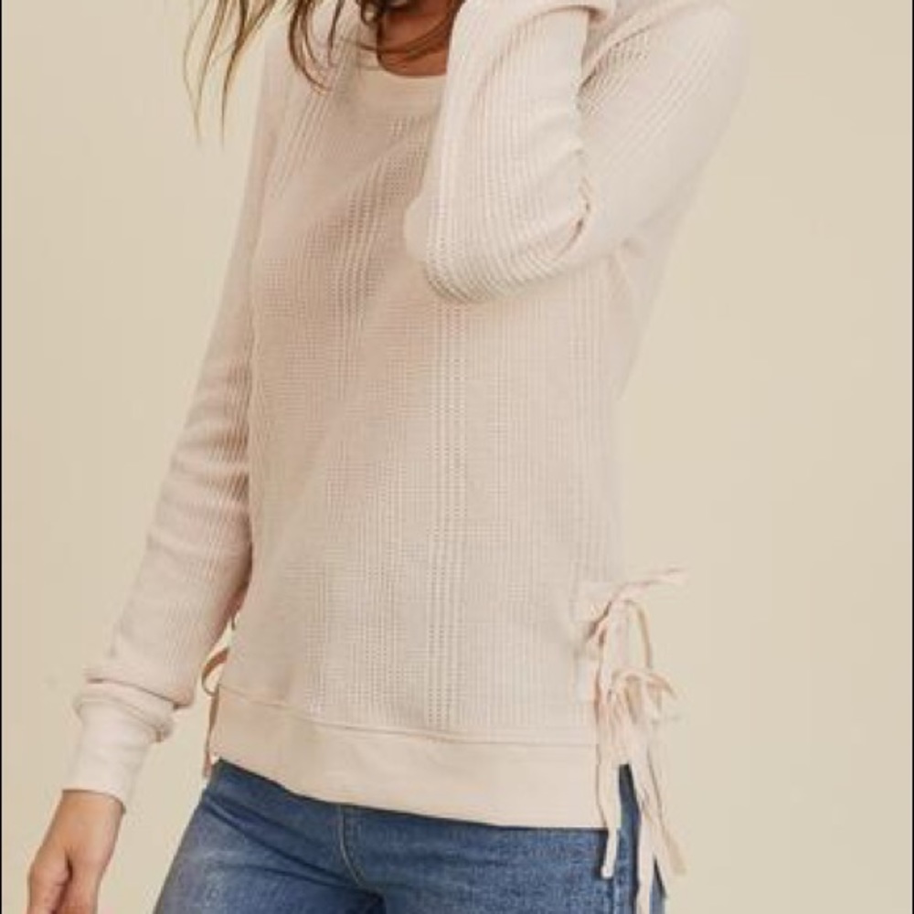 Thermal top with ties
